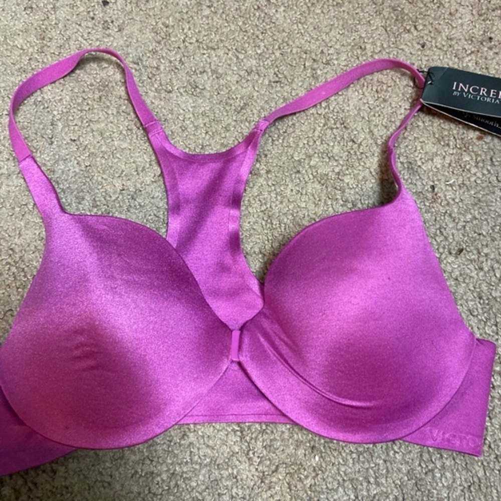 Victoria’s Secret Incredible Racerback Demi Bra 36B Front Close